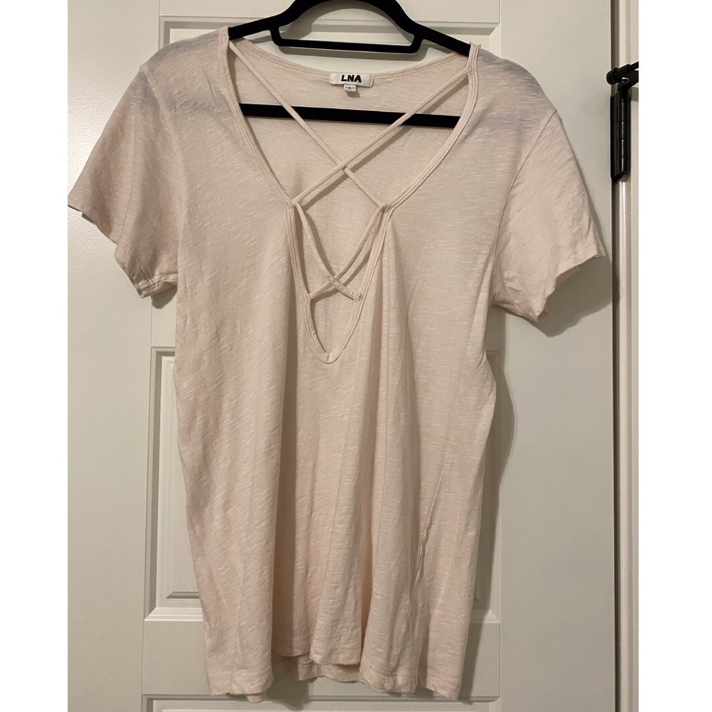 LNA deep V tee